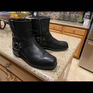 Harley Davidson men riding boots